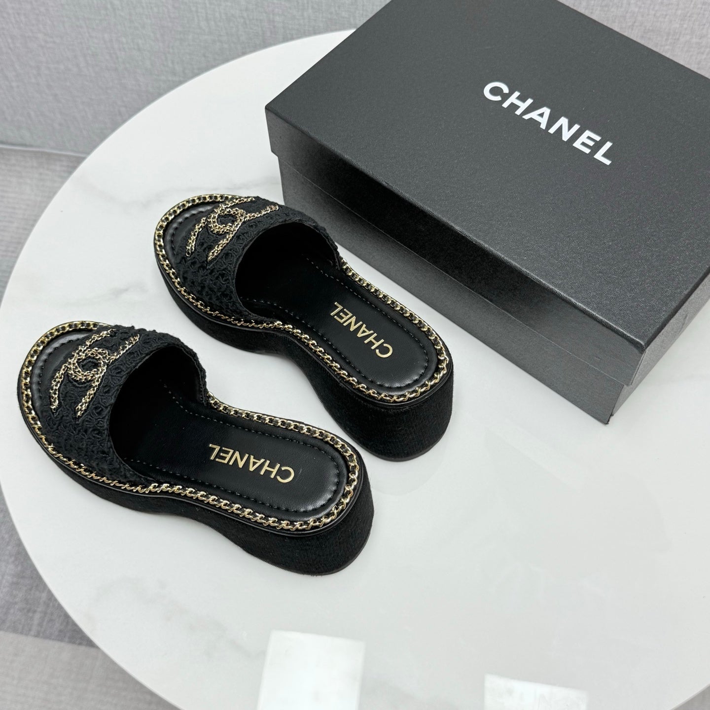 CC WEDGE SOLE SANDALS 25S IN BLACK FABRIC WITH LOGO - 35