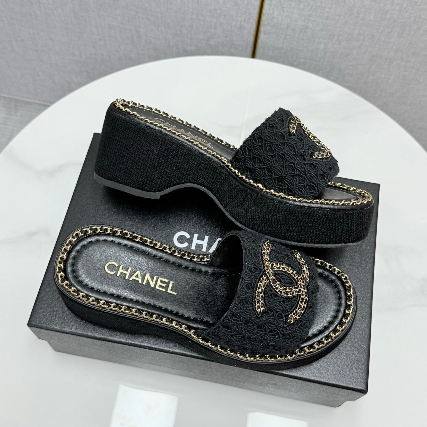 CC WEDGE SOLE SANDALS 25S IN BLACK FABRIC WITH LOGO - 35