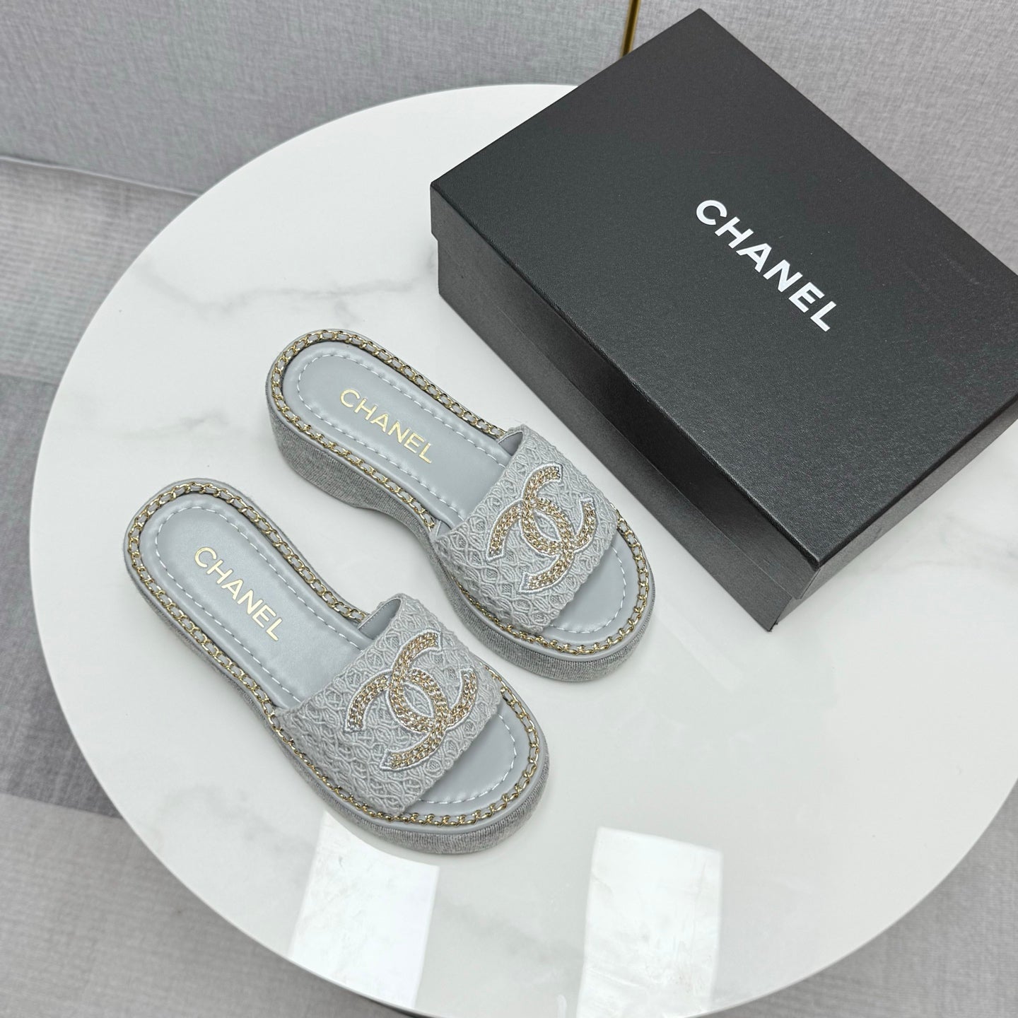 CC WEDGE SOLE SANDALS 25S IN DUSTY BLUE GREY FABRIC WITH LOGO - 35