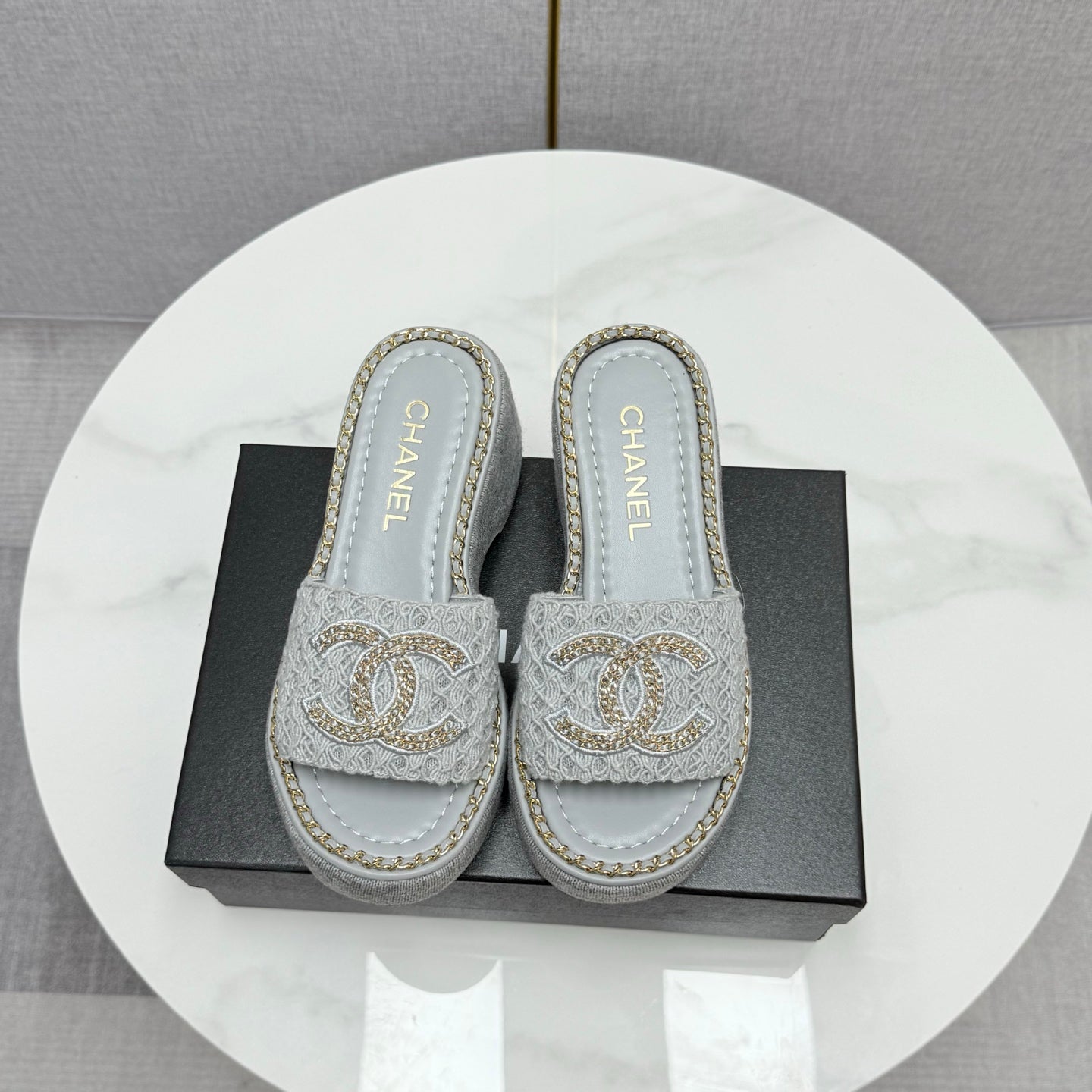 CC WEDGE SOLE SANDALS 25S IN DUSTY BLUE GREY FABRIC WITH LOGO - 35