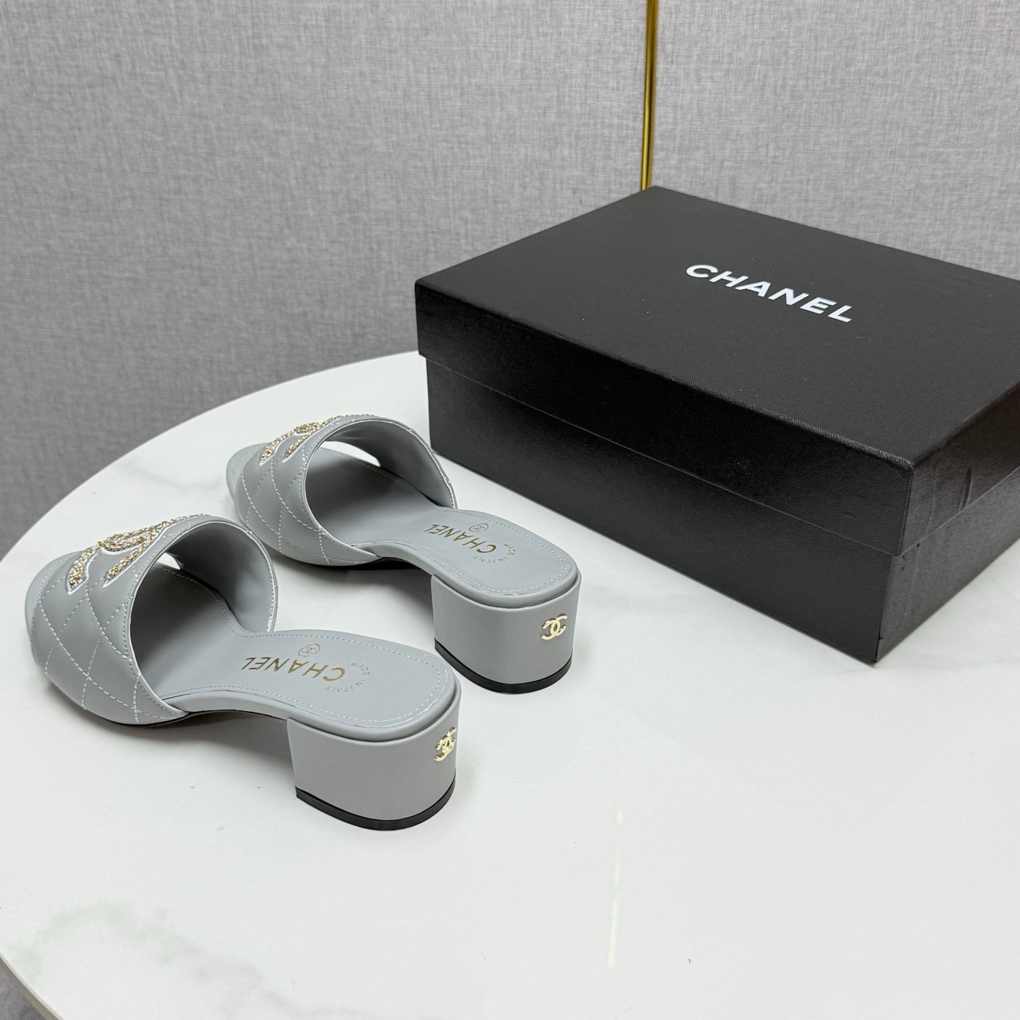 CC HIGH HEEL 25S IN DUSTY BLUE GREY CALFSKIN WITH LOGO - 35