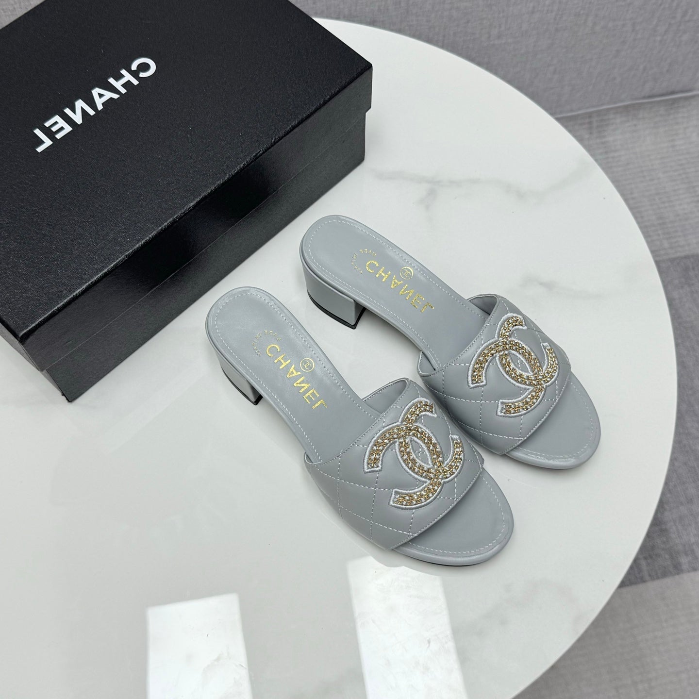 CC HIGH HEEL 25S IN DUSTY BLUE GREY CALFSKIN WITH LOGO - 35