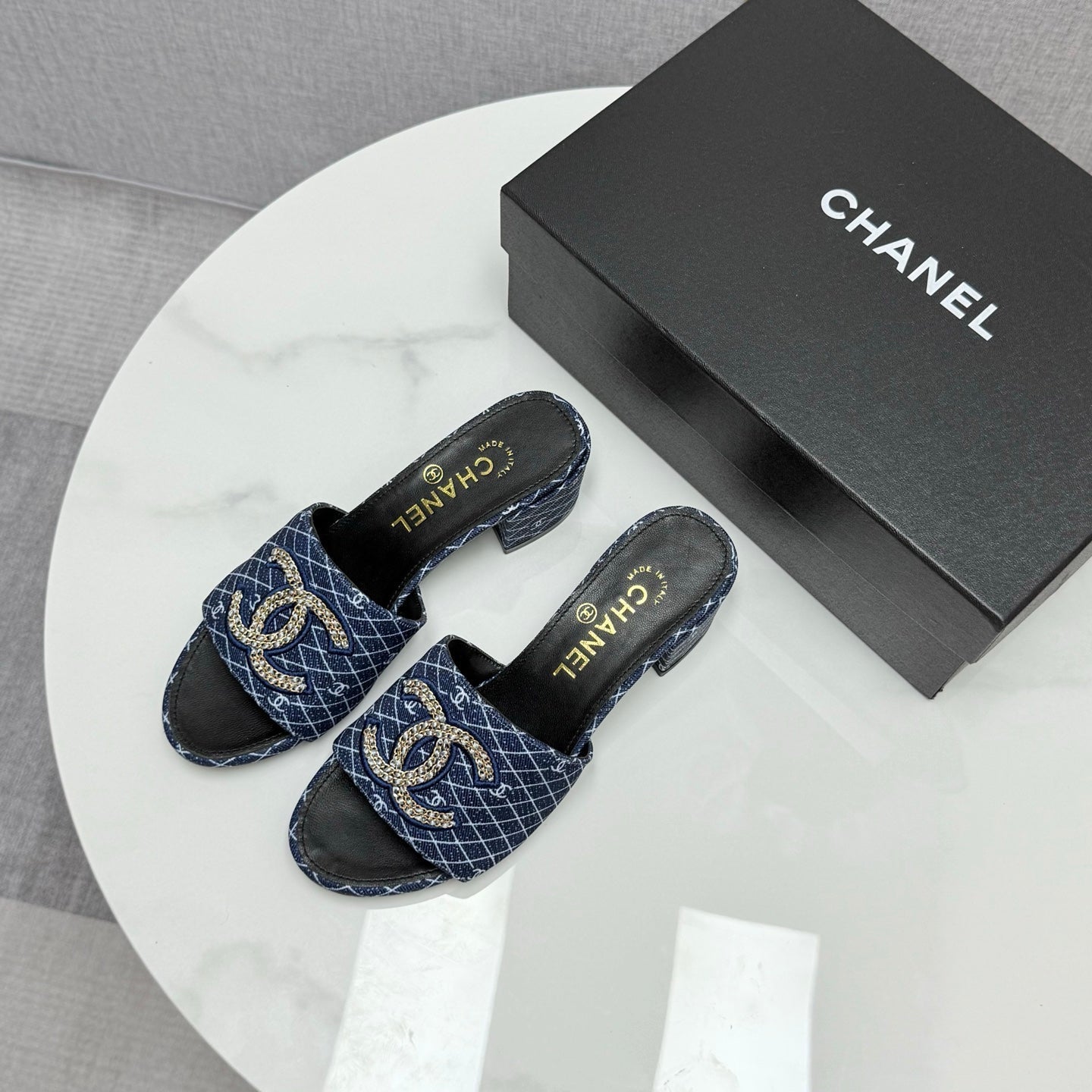 CC HIGH HEEL 25S IN DARK BLUE DENIM STRIPED PATTERN WITH LOGO PRINT - 35