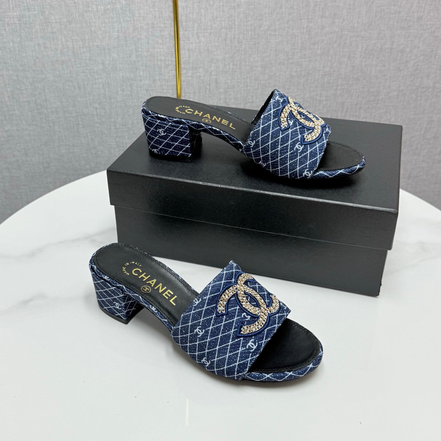 CC HIGH HEEL 25S IN DARK BLUE DENIM STRIPED PATTERN WITH LOGO PRINT - 35