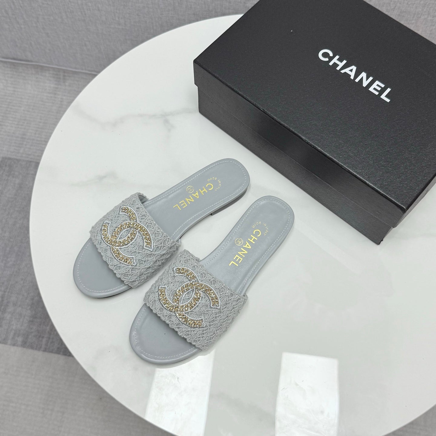 CC SLIDE SANDALS 25S IN DUSTY BLUE GREY FABRIC AND CALFSKIN WITH LOGO - 35