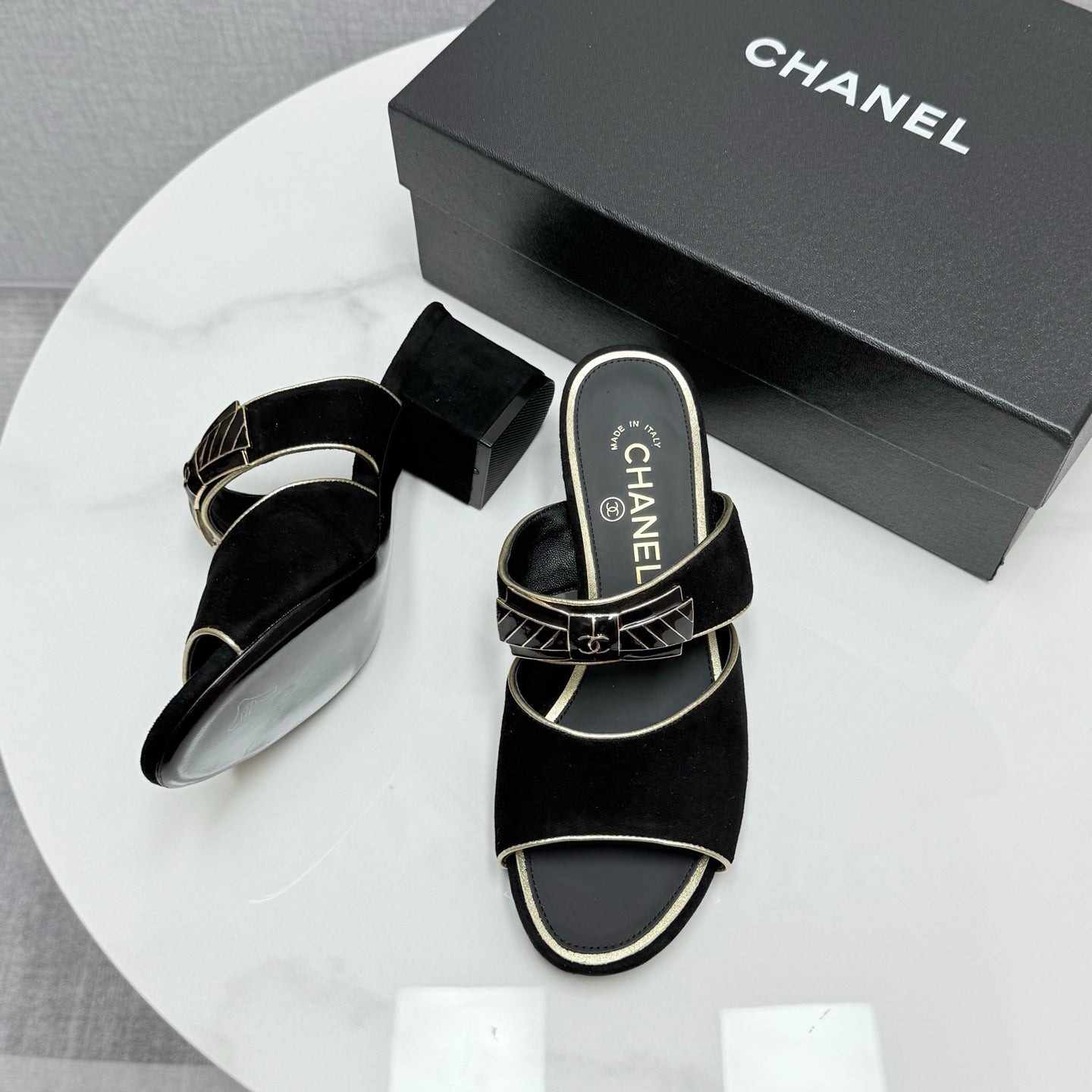 CC DOUBLE-STRAP HEELS 25S IN BLACK SUEDE - 35