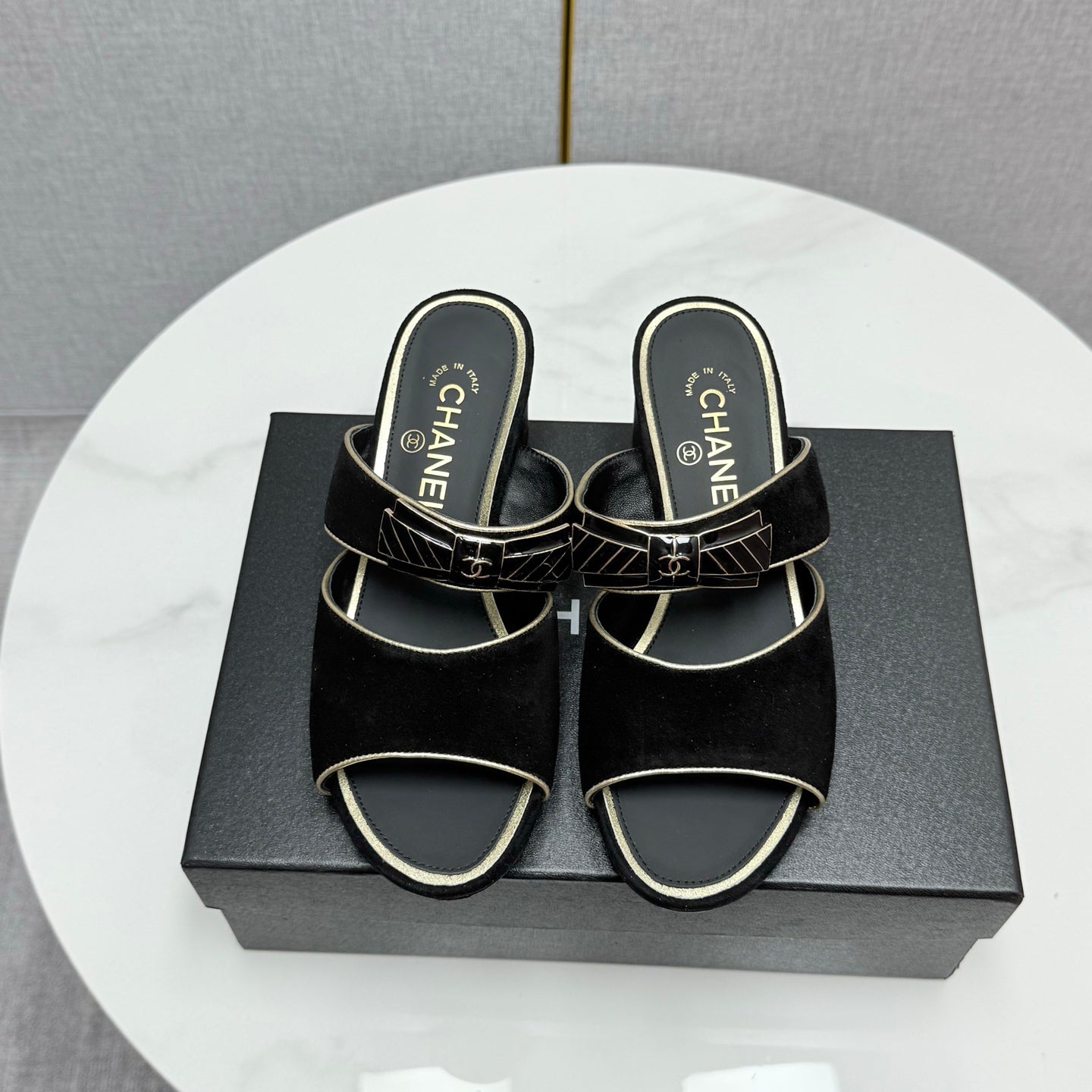 CC DOUBLE-STRAP HEELS 25S IN BLACK SUEDE - 35