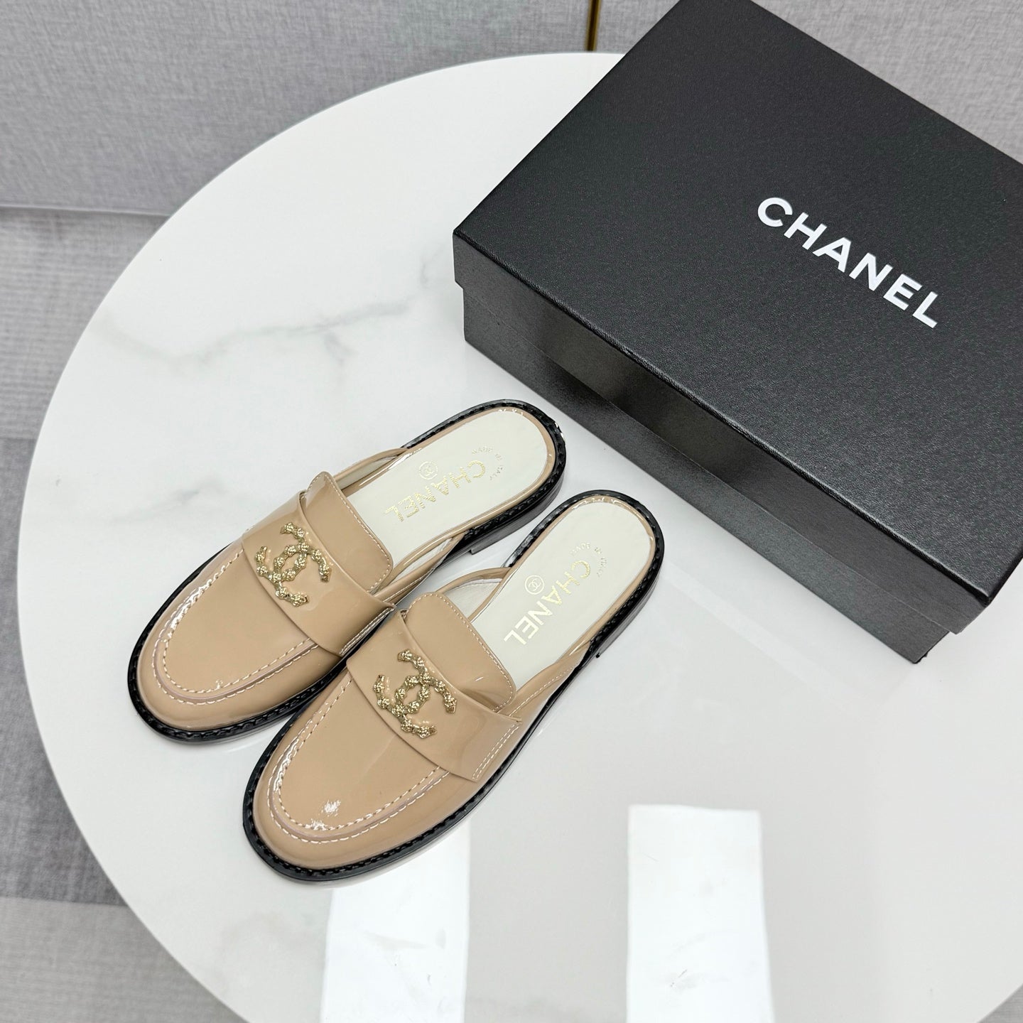 CC FLAT MULE 25S IN LIGHT BEIGE CALFSKIN STYLE 9 - 35
