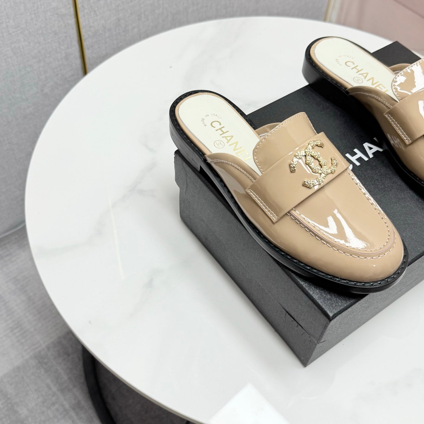 CC FLAT MULE 25S IN LIGHT BEIGE CALFSKIN STYLE 9 - 35