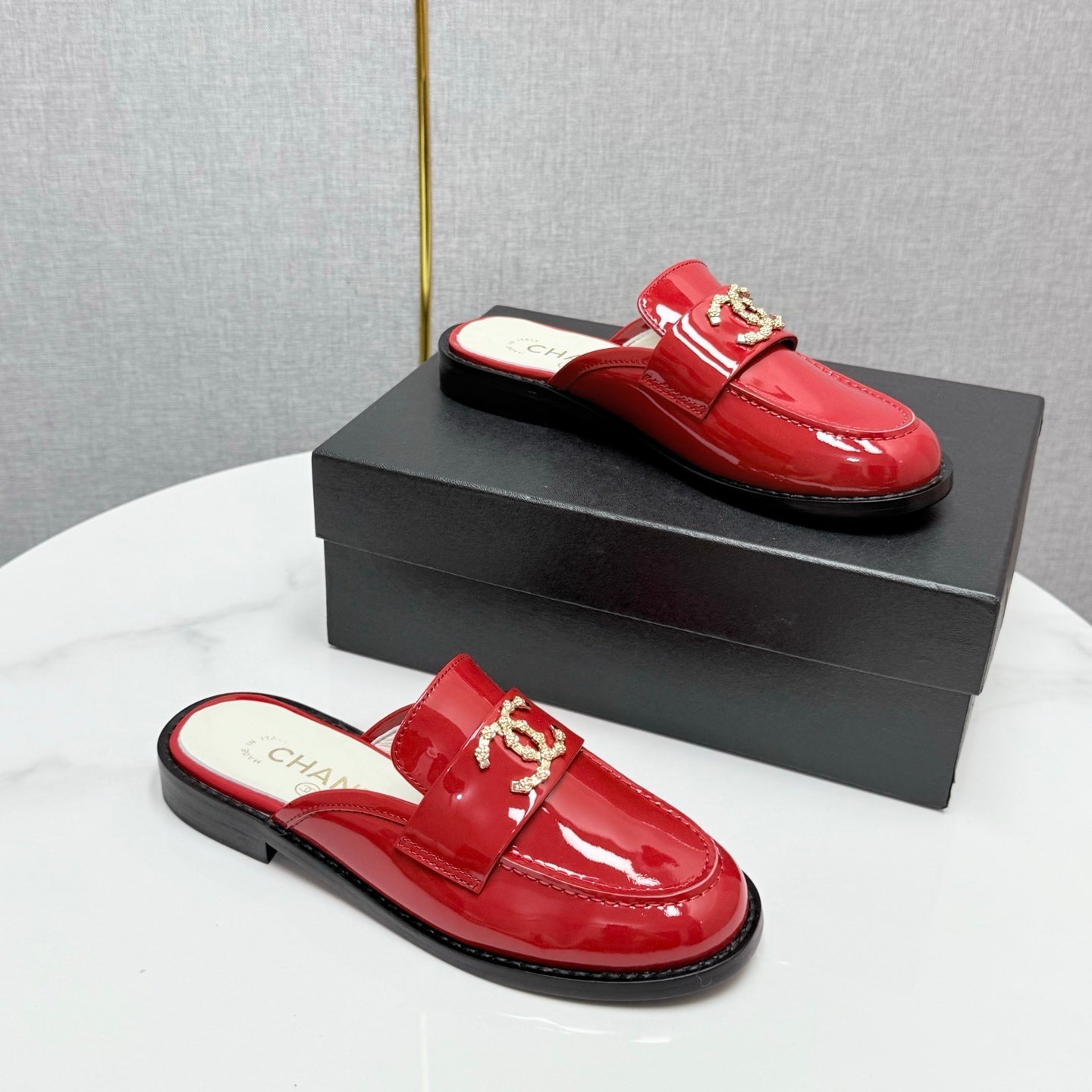 CC FLAT MULE 25S IN RED CALFSKIN STYLE 8 - 35