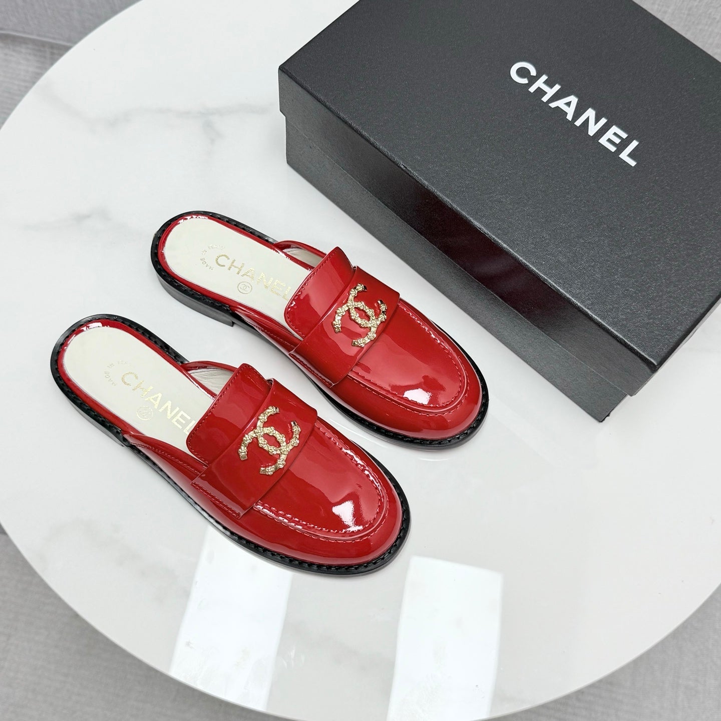 CC FLAT MULE 25S IN RED CALFSKIN STYLE 8 - 35