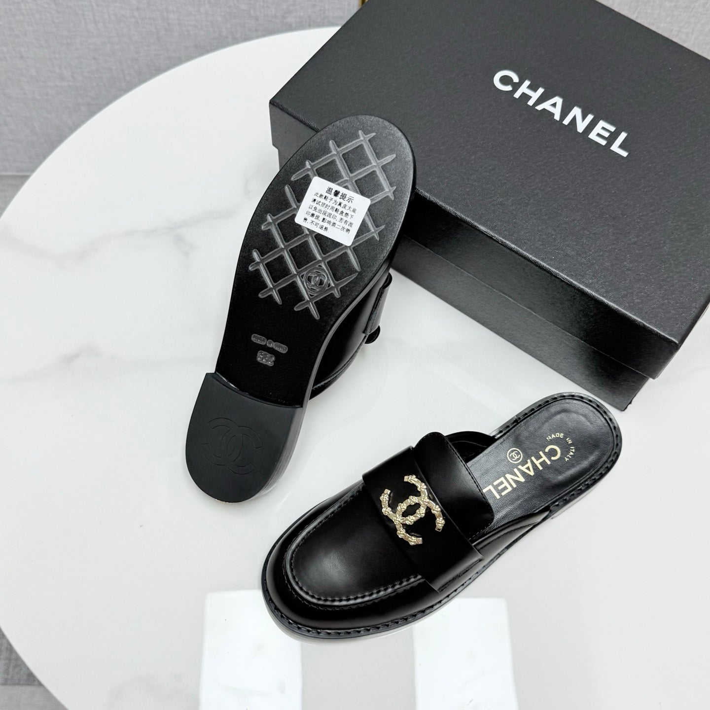 CC FLAT MULE 25S IN BLACK CALFSKIN STYLE 7 - 35
