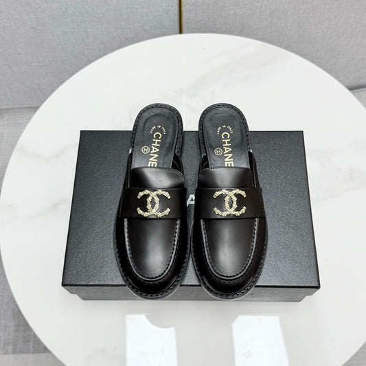 CC FLAT MULE 25S IN BLACK CALFSKIN STYLE 7 - 35