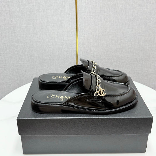 CC FLAT MULE 25S IN BLACK CALFSKIN STYLE 4 - 35