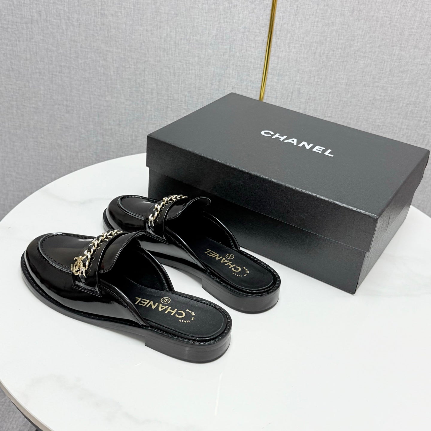 CC FLAT MULE 25S IN BLACK CALFSKIN STYLE 4 - 35