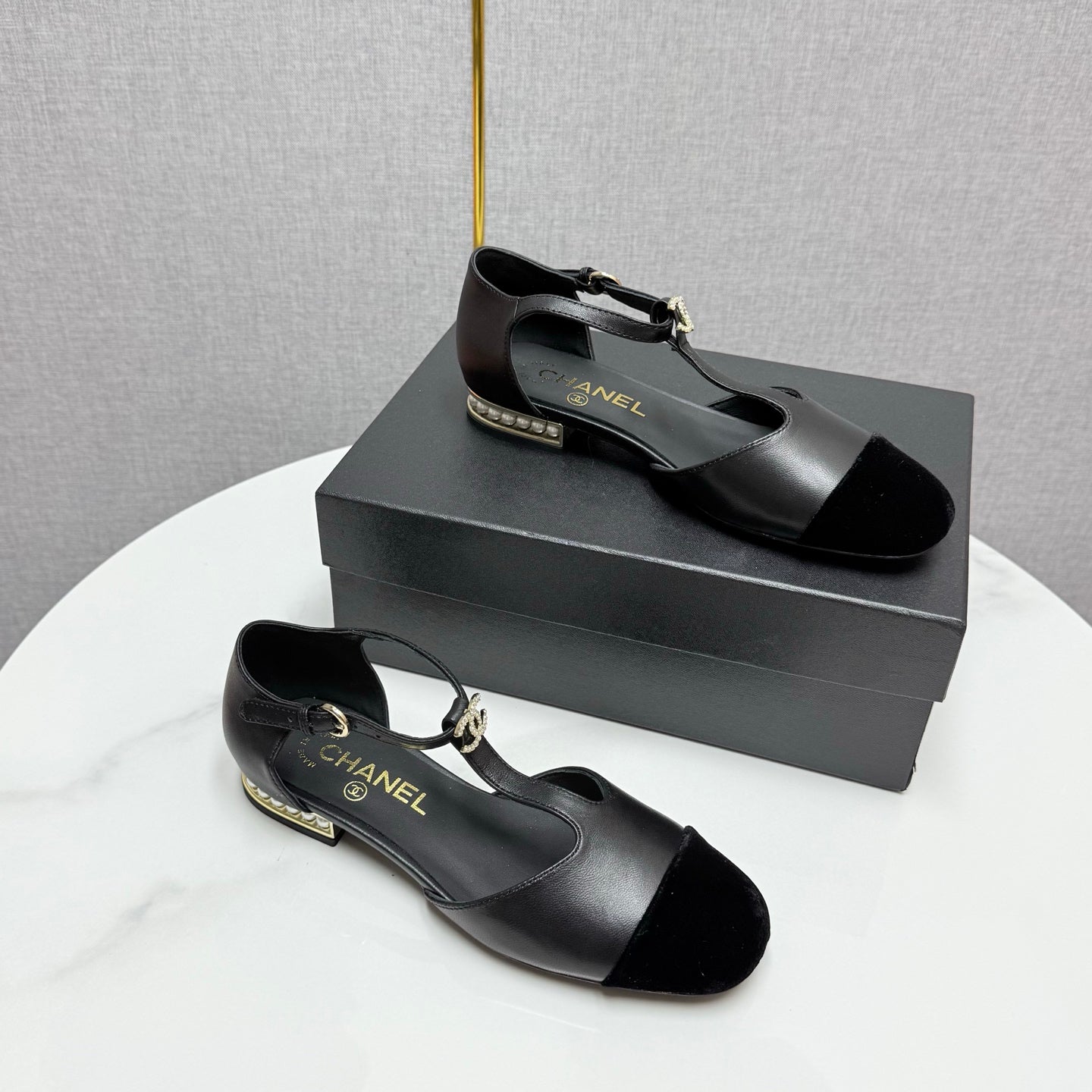 CC MARY JANE 25S IN BLACK LAMBSKIN AND SUEDE WITH PEARL HEEL - 35