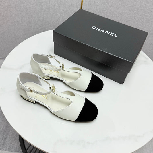 CC MARY JANE 25S IN WHITE LAMBSKIN AND BLACK SUEDE WITH PEARL HEEL - 35