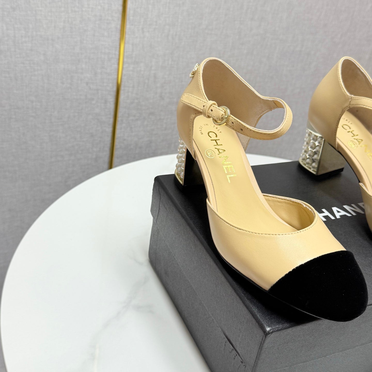 CC MARY JANE HEELS 25S IN BEIGE LAMBSKIN AND SUEDE WITH PEARL HEEL STYLE 6 - 35