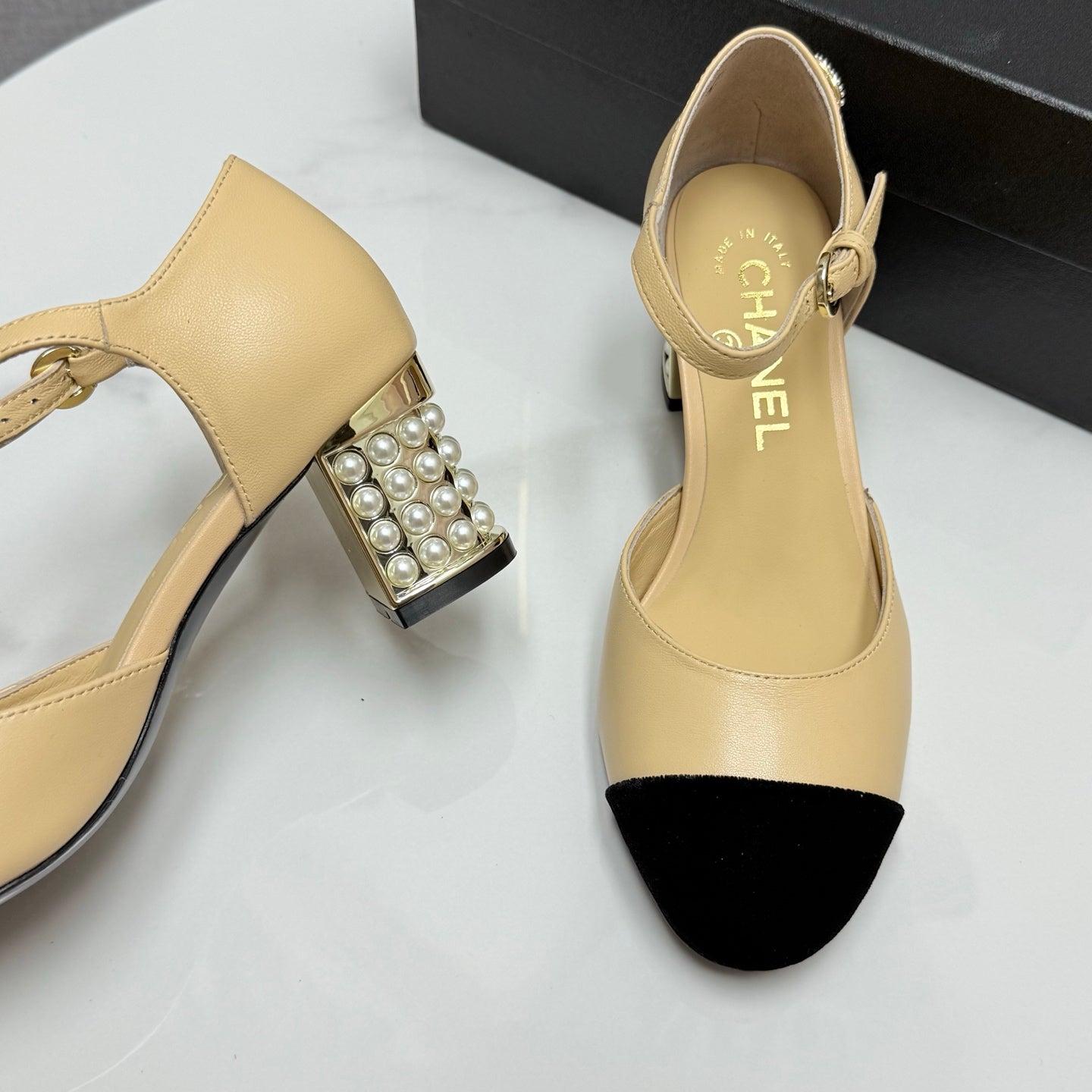 CC MARY JANE HEELS 25S IN BEIGE LAMBSKIN AND SUEDE WITH PEARL HEEL STYLE 6 - 35