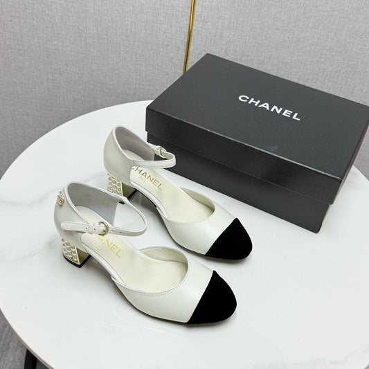 CC MARY JANE HEELS 25S IN WHITE LAMBSKIN AND BLACK SUEDE WITH PEARL HEEL STYLE 7 - 35
