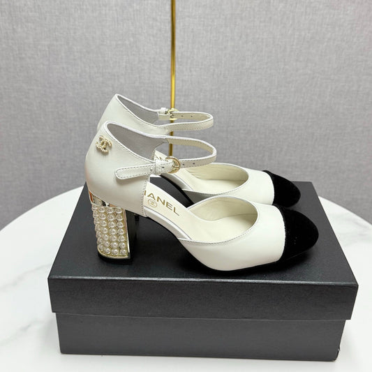 CC MARY JANE HEELS 25S IN WHITE LAMBSKIN AND BLACK SUEDE WITH PEARL HEEL STYLE 4 - 35