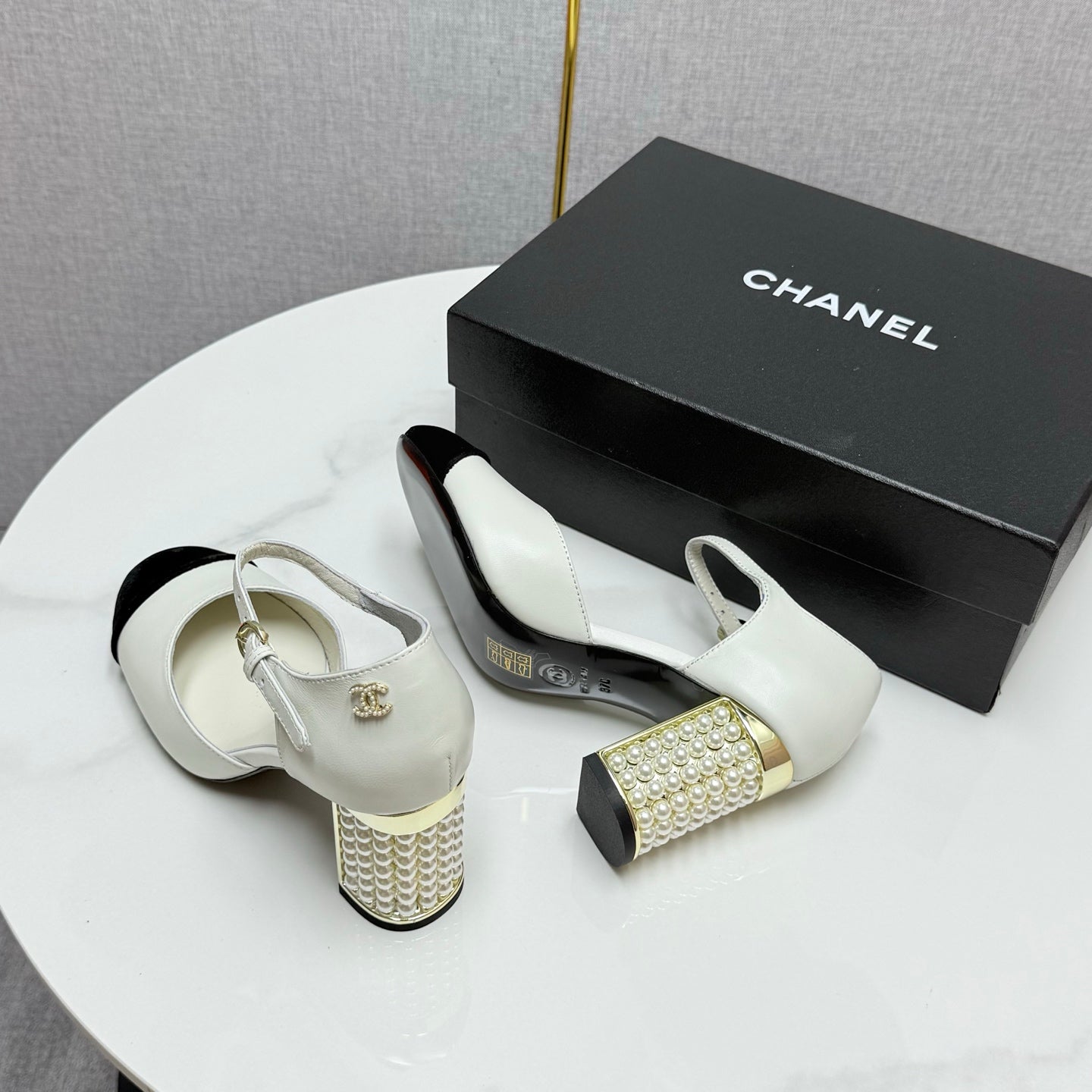 CC MARY JANE HEELS 25S IN WHITE LAMBSKIN AND BLACK SUEDE WITH PEARL HEEL STYLE 4 - 35