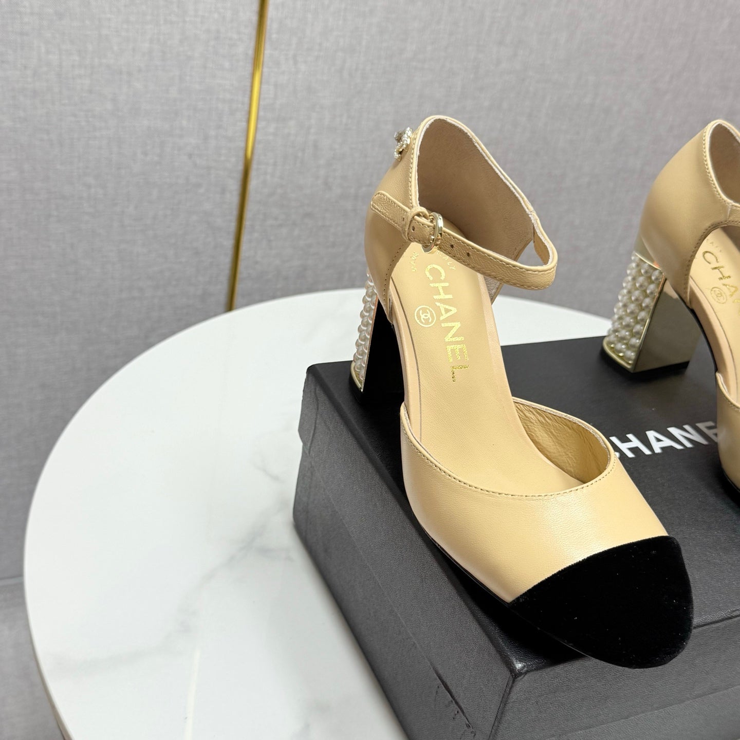 CC MARY JANE HEELS 25S IN BEIGE LAMBSKIN AND SUEDE WITH PEARL HEEL STYLE 3 - 35