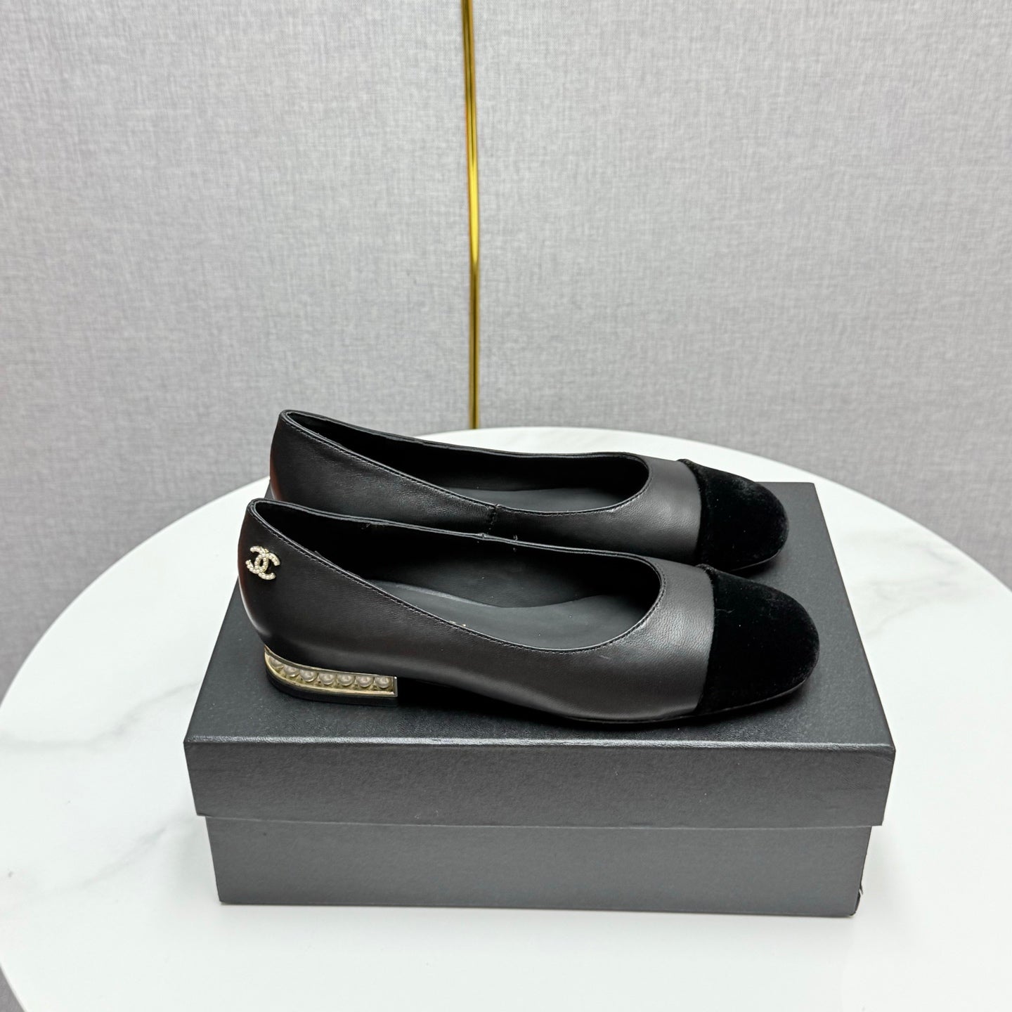CC BALLET FLATS 25S IN BLACK LAMBSKIN AND SUEDE WITH PEARL HEEL - 35