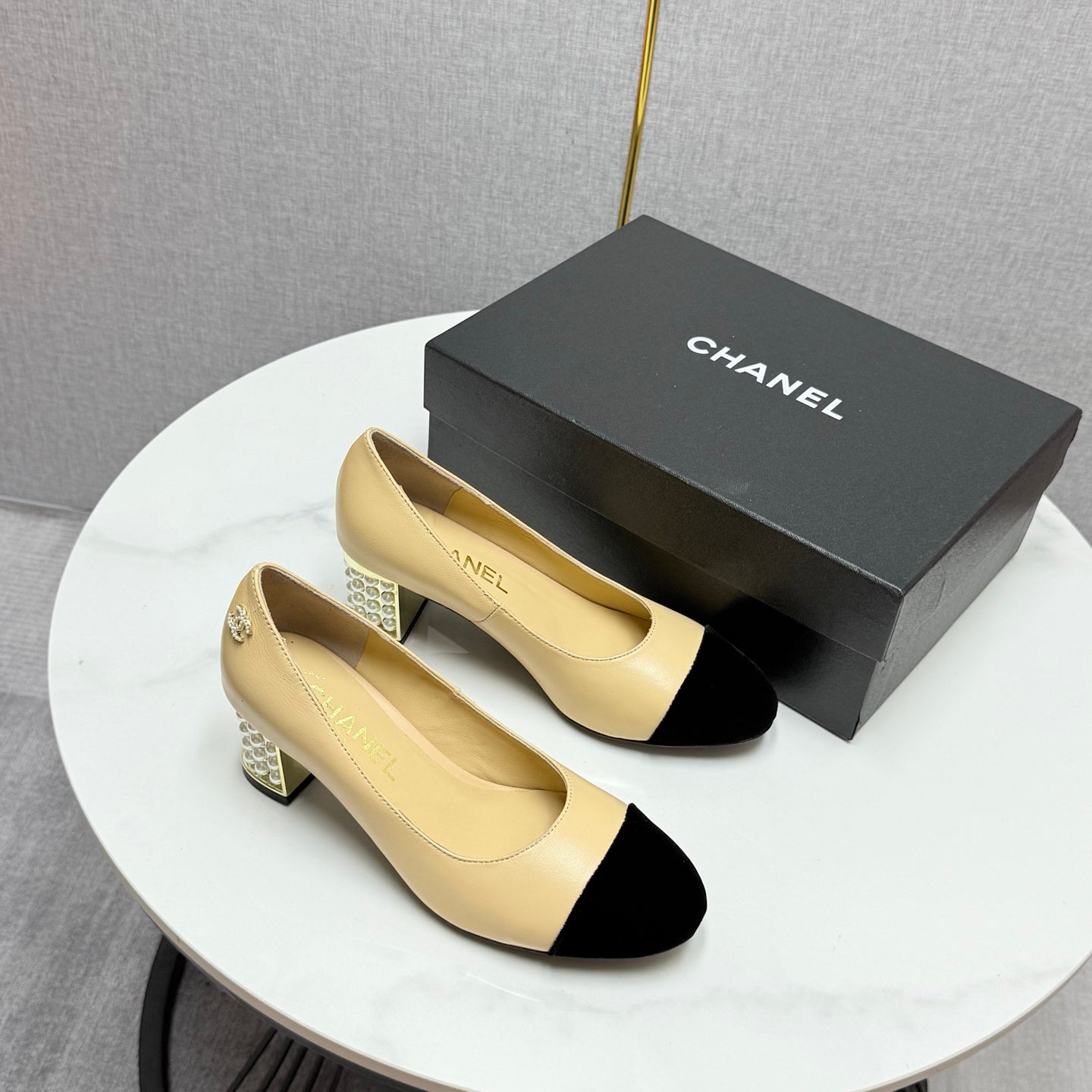 CC HIGH HEEL 25S IN BEIGE LAMBSKIN AND BLACK SUEDE WITH PEARL HEEL STYLE 4 - 35