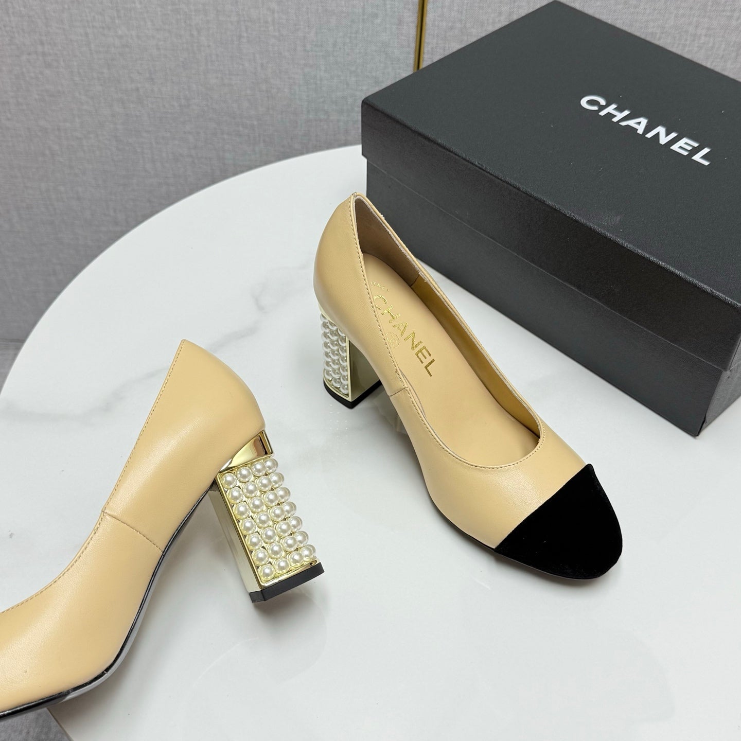 CC HIGH HEEL 25S IN BEIGE LAMBSKIN AND BLACK SUEDE WITH PEARL HEEL STYLE 1 - 35
