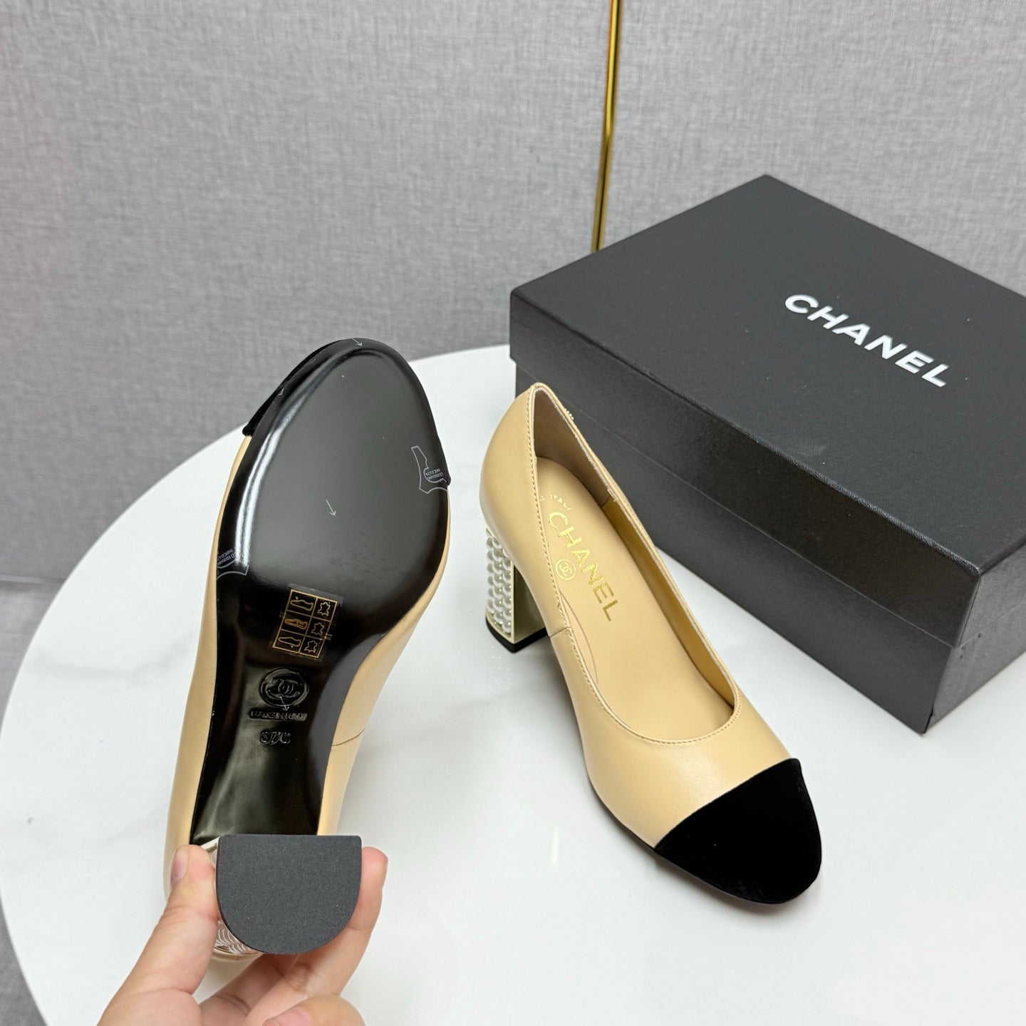 CC HIGH HEEL 25S IN BEIGE LAMBSKIN AND BLACK SUEDE WITH PEARL HEEL STYLE 1 - 35