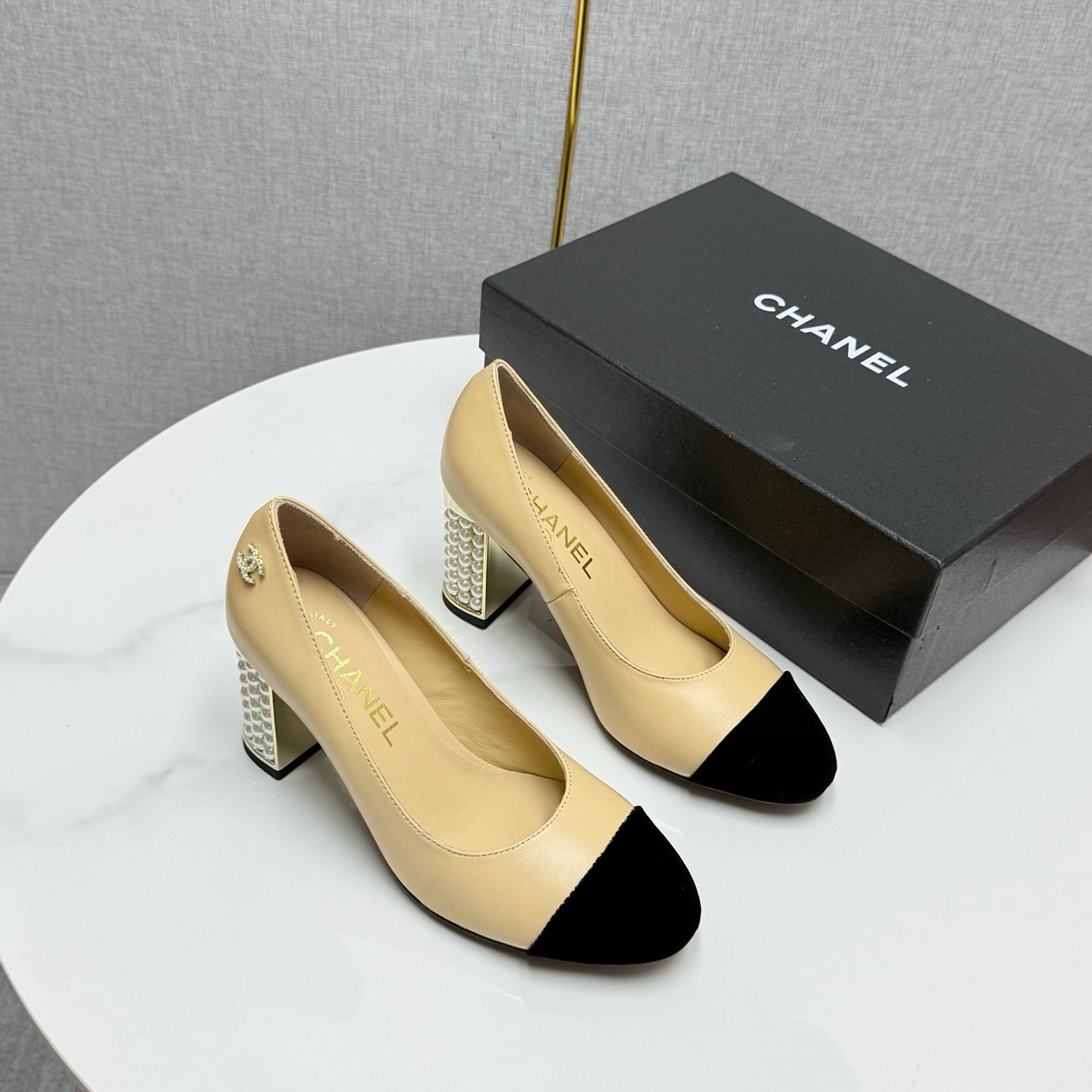 CC HIGH HEEL 25S IN BEIGE LAMBSKIN AND BLACK SUEDE WITH PEARL HEEL STYLE 1 - 35