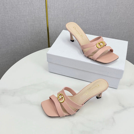DIOR 26S 30 MONTAIGNE НА ВИСОКИХ ПІДБОРАХ ЗІ СВІТЛО-РОЖЕВОЇ ТЕЛЯЧОЇ ШКІРИ ІЗ ЗОЛОТИСТОЮ ФУРНІТУРОЮ