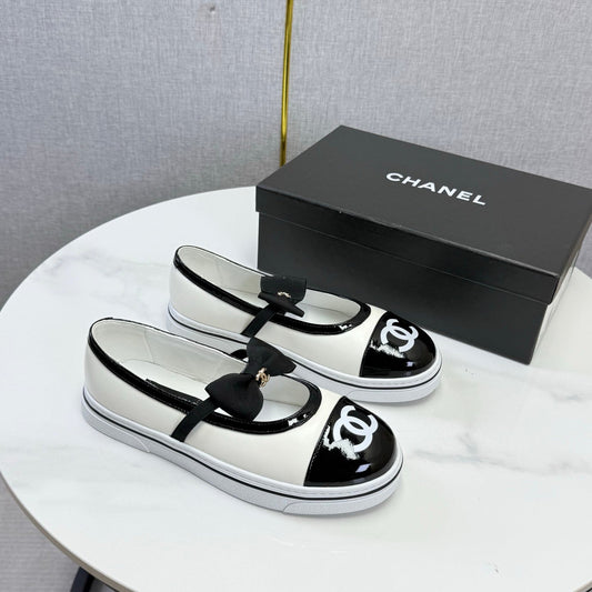 CHANEL 26S СНІКЕРИ МЕРІ ДЖЕЙН З БІЛОЇ ТЕЛЯЧОЇ ШКІРИ