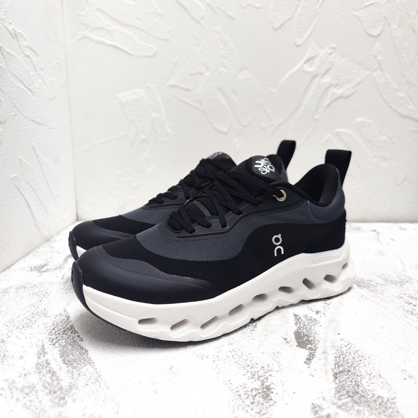 CLOUDTILT 2.0 SNEAKER IN BLACK CALFSKIN AND BREATHABLE MESH - 35