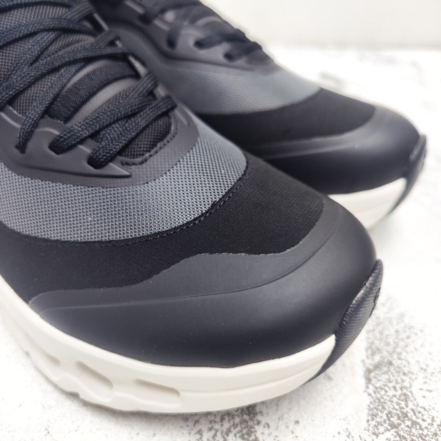 CLOUDTILT 2.0 SNEAKER IN BLACK CALFSKIN AND BREATHABLE MESH - 35