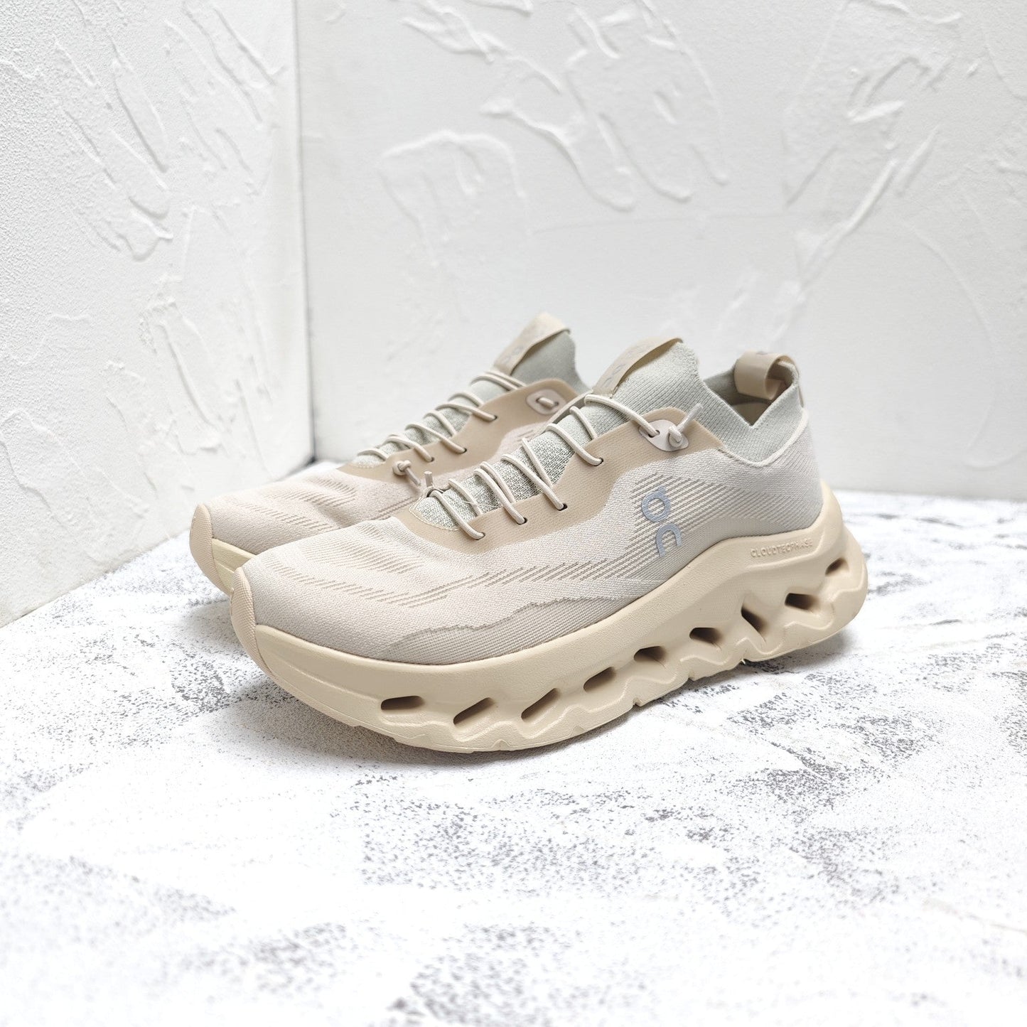 CLOUDTILT SNEAKER IN PALE GRAY RECYCLED POLYESTER - 35