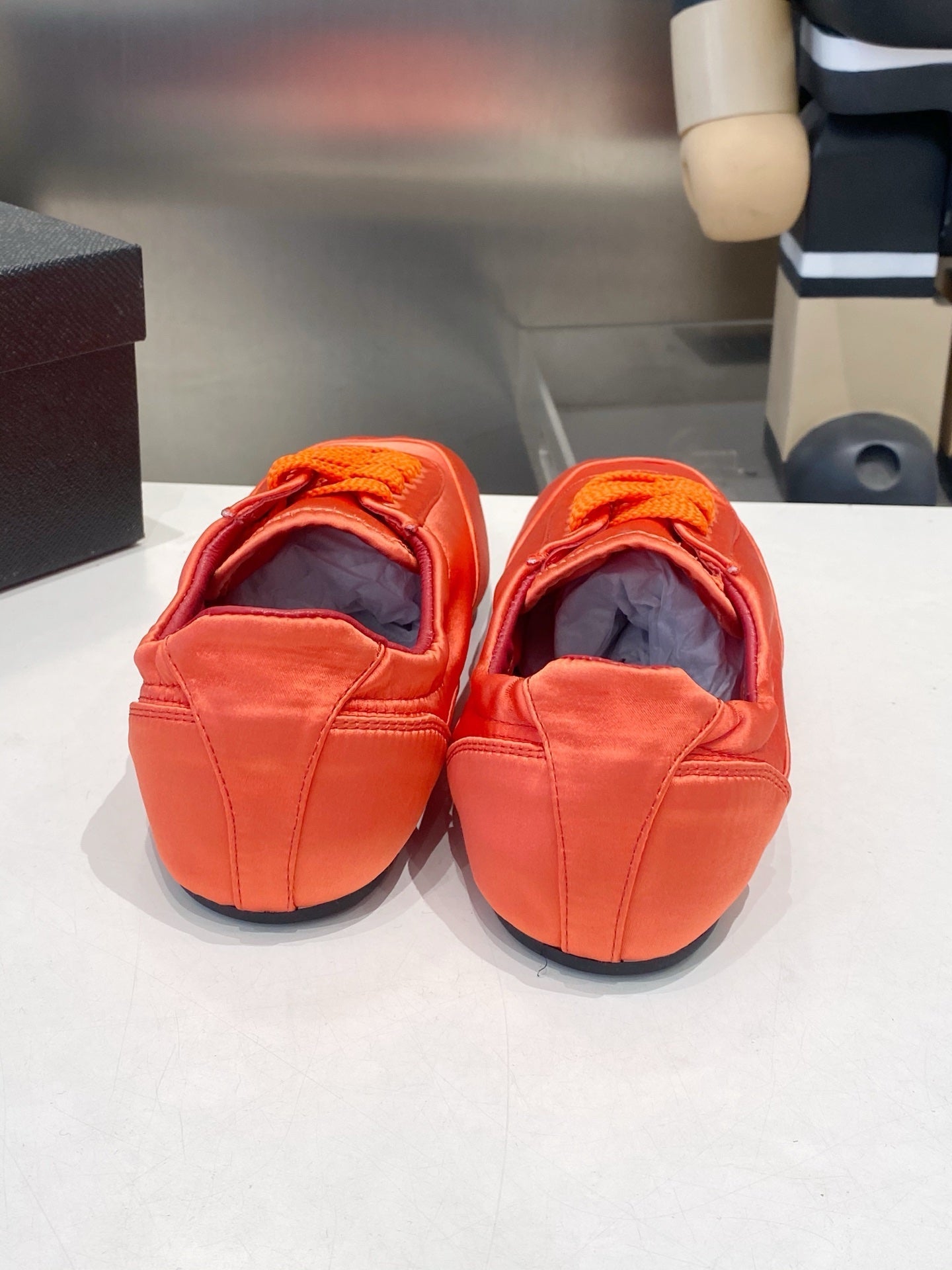 КРОСІВКИ PRADA 26S З АТЛАСУ КОЛЬОРУ "СПАЛЕНИЙ ПОМАРАНЧ"