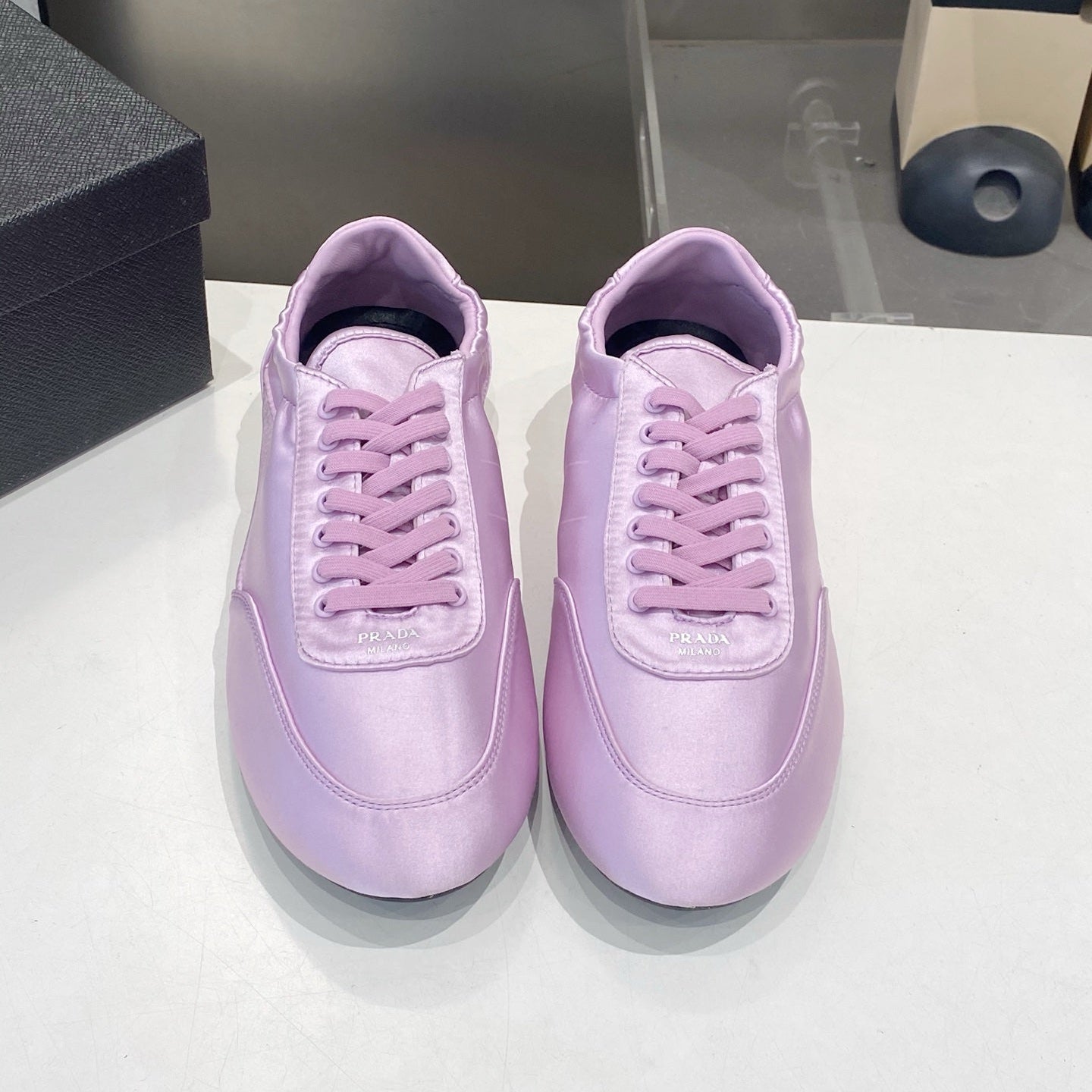 КРОСІВКИ PRADA 26S З САТИНУ СВІТЛО-ФІОЛЕТОВОГО КОЛЬОРУ