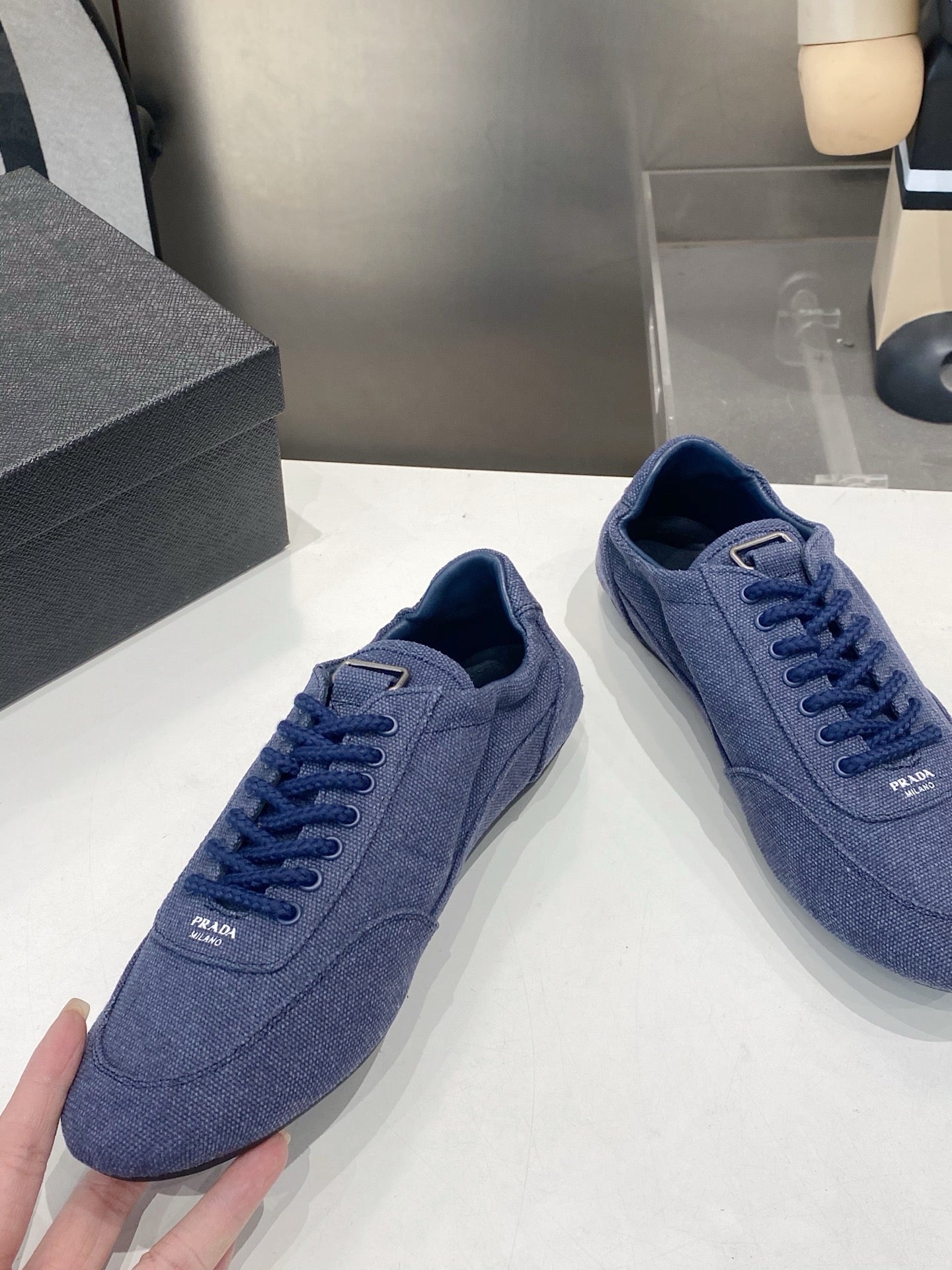 КРОСІВКИ PRADA 26S З ТЕМНО-СИНЬОЇ ТКАНИНИ