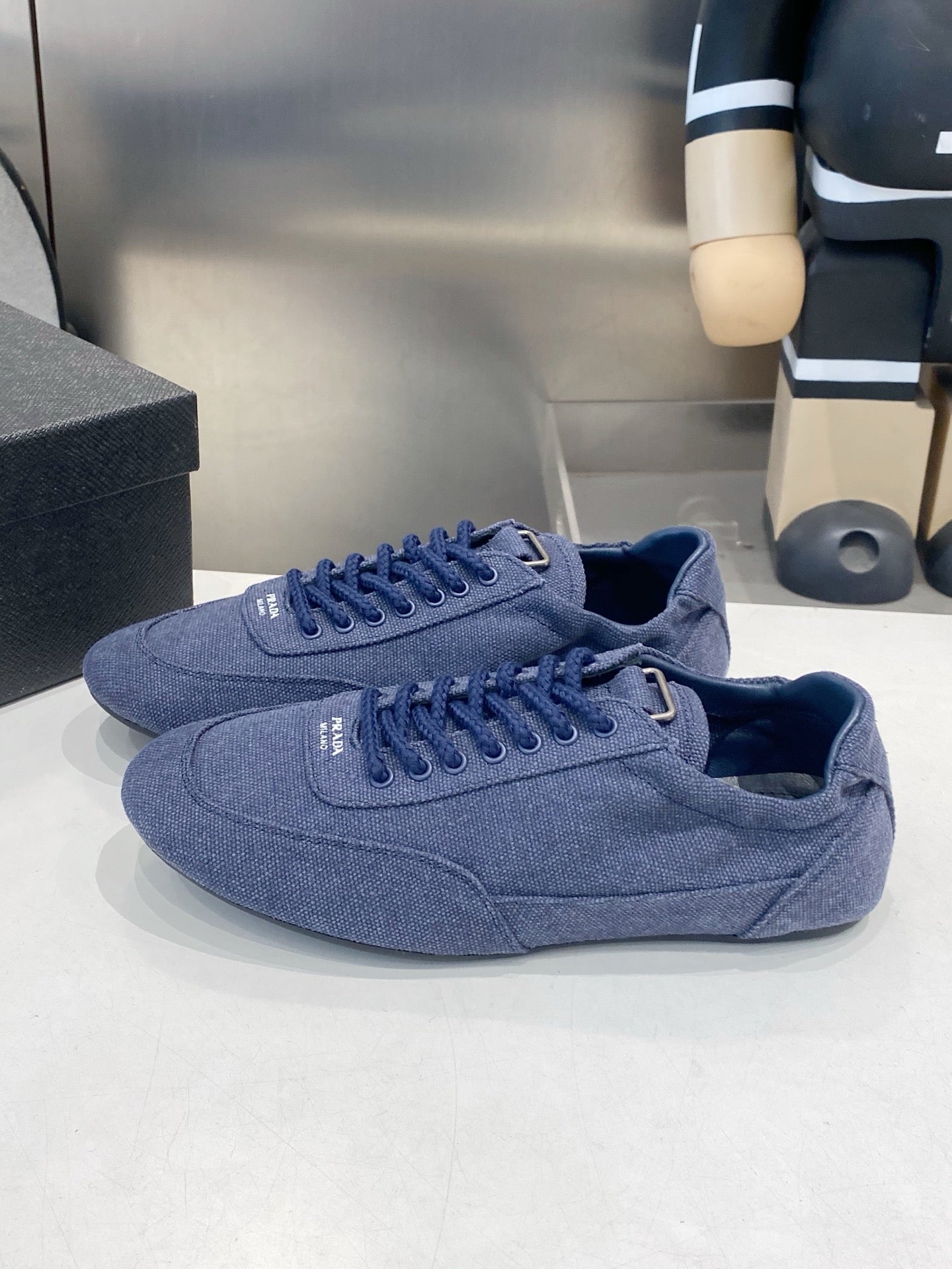 КРОСІВКИ PRADA 26S З ТЕМНО-СИНЬОЇ ТКАНИНИ