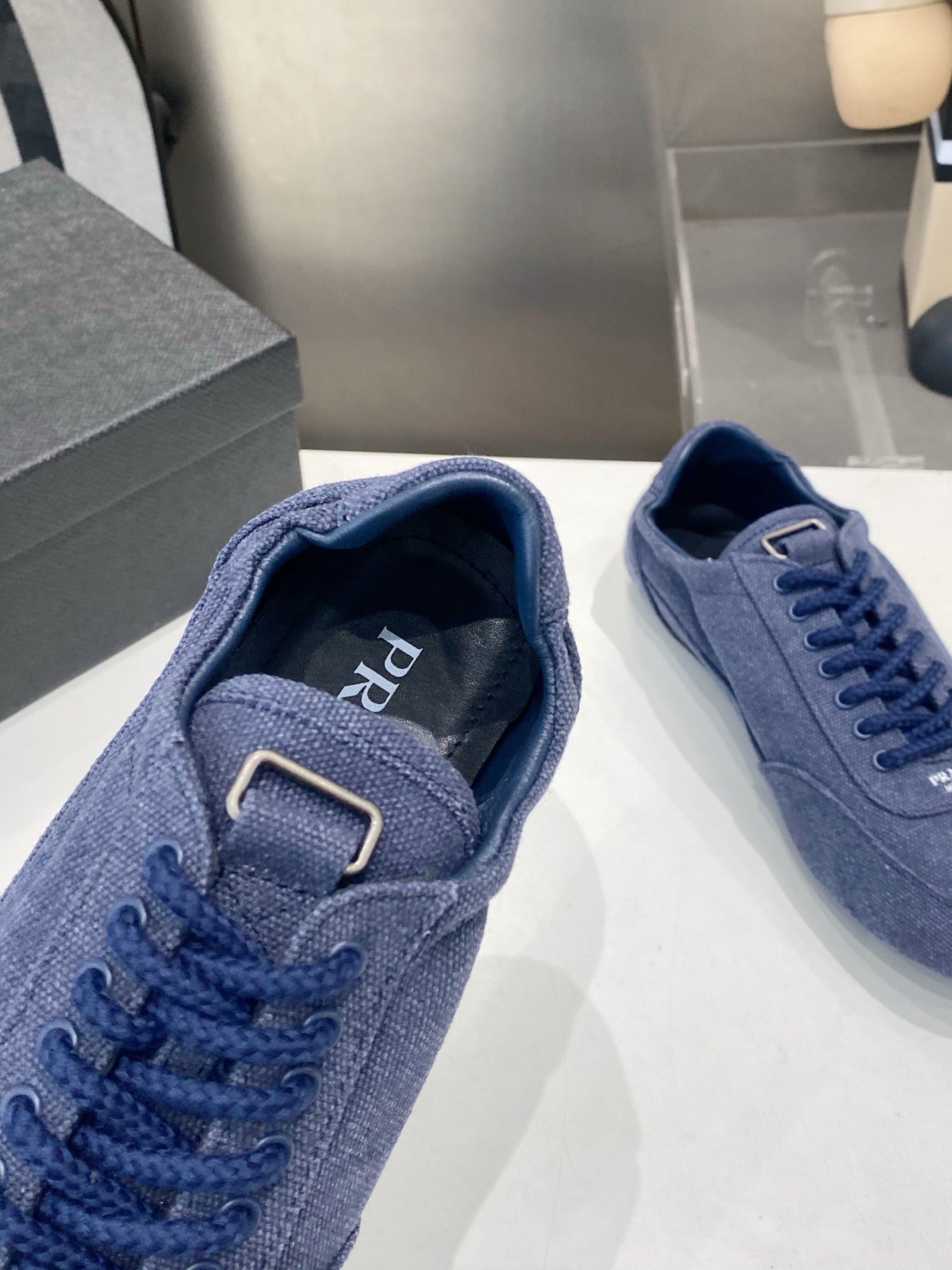 КРОСІВКИ PRADA 26S З ТЕМНО-СИНЬОЇ ТКАНИНИ