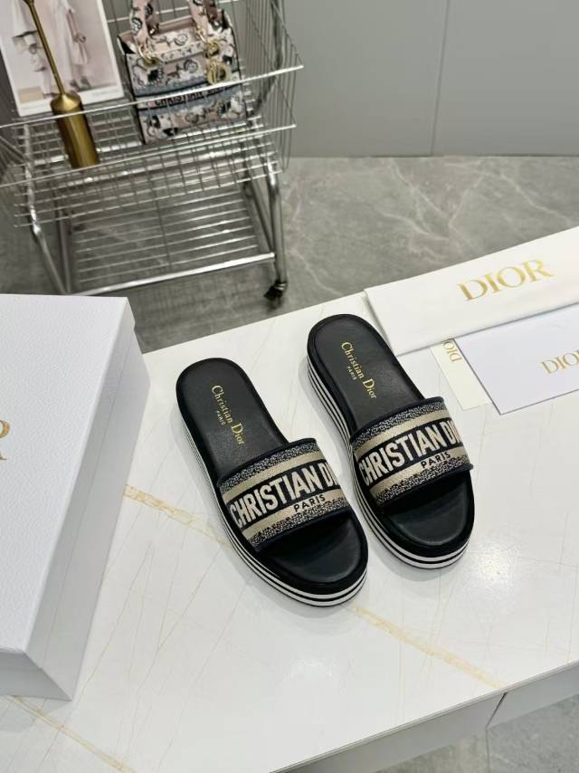 CD DWAY PLATFORM SLIDE IN BLACK AND WHITE COTTON STRIPED SOLE - 35