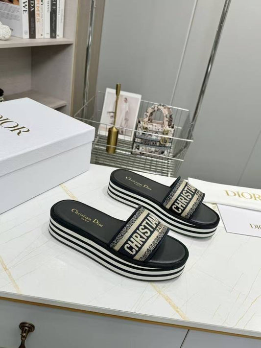 CD DWAY PLATFORM SLIDE IN BLACK AND WHITE COTTON STRIPED SOLE - 35