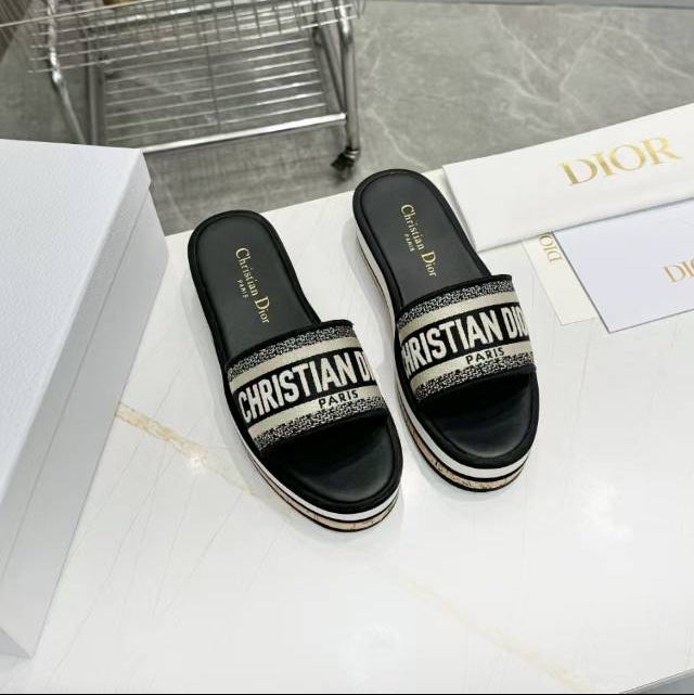 CD DWAY PLATFORM SLIDE IN BLACK AND WHITE COTTON EMBOSSED LOGO - 35