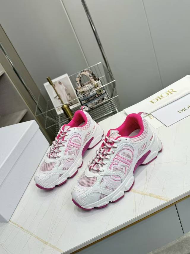 CD CHORONO SNEAKER IN WHITE AND PINK MESH - 35