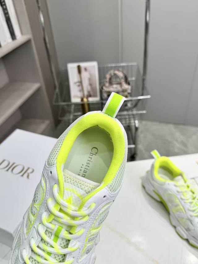CD CHORONO SNEAKER IN WHITE AND LIGHT GREEN MESH - 35
