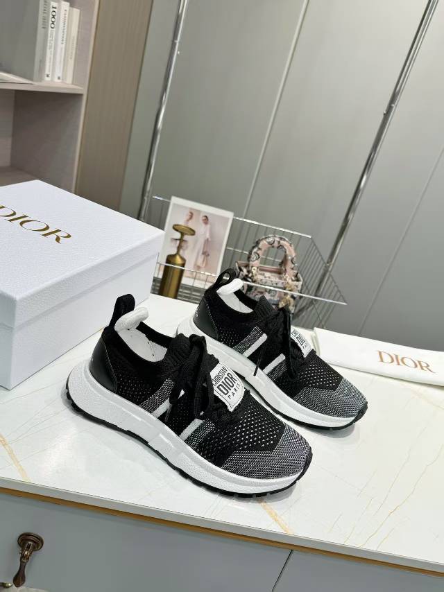 CD RUN SNEAKER 25S IN BLACK MESH FABRIC TWO-TONE SOLE - 35