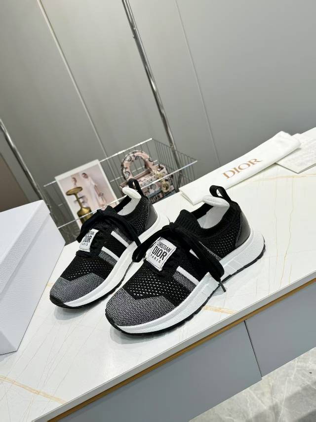 CD RUN SNEAKER 25S IN BLACK MESH FABRIC TWO-TONE SOLE - 35