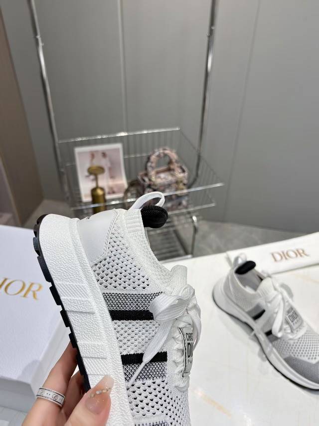 CD RUN SNEAKER 25S IN BLACK AND WHITE MESH FABRIC TWO-TONE SOLE - 35
